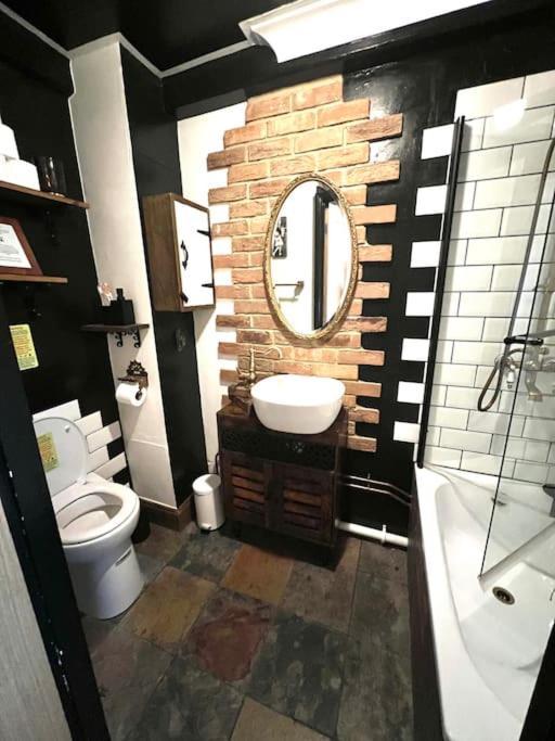 Apartment - Quirky Me1 Rochester  Esterno foto
